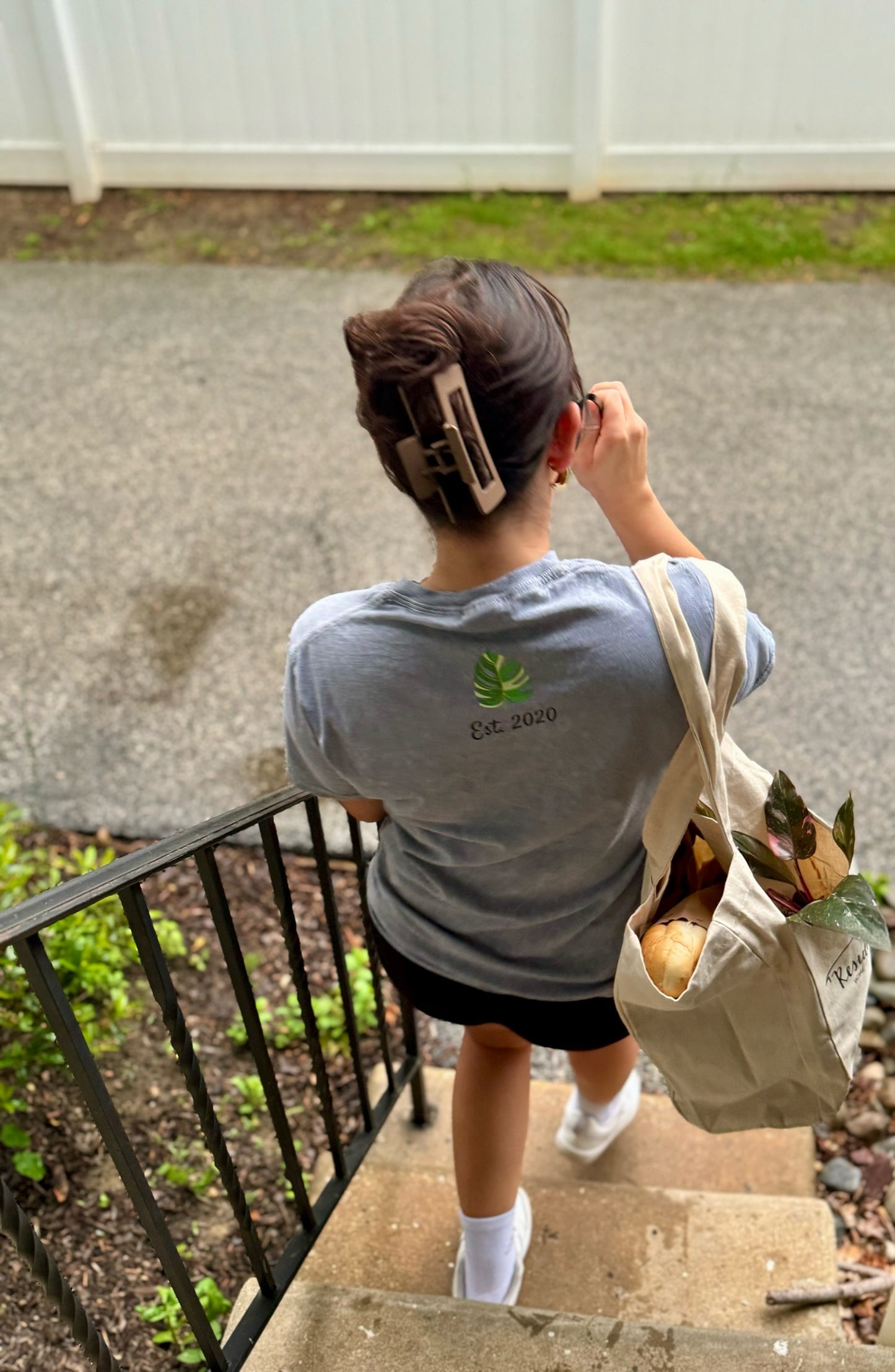 Acid Wash Resident | Leaf Tee